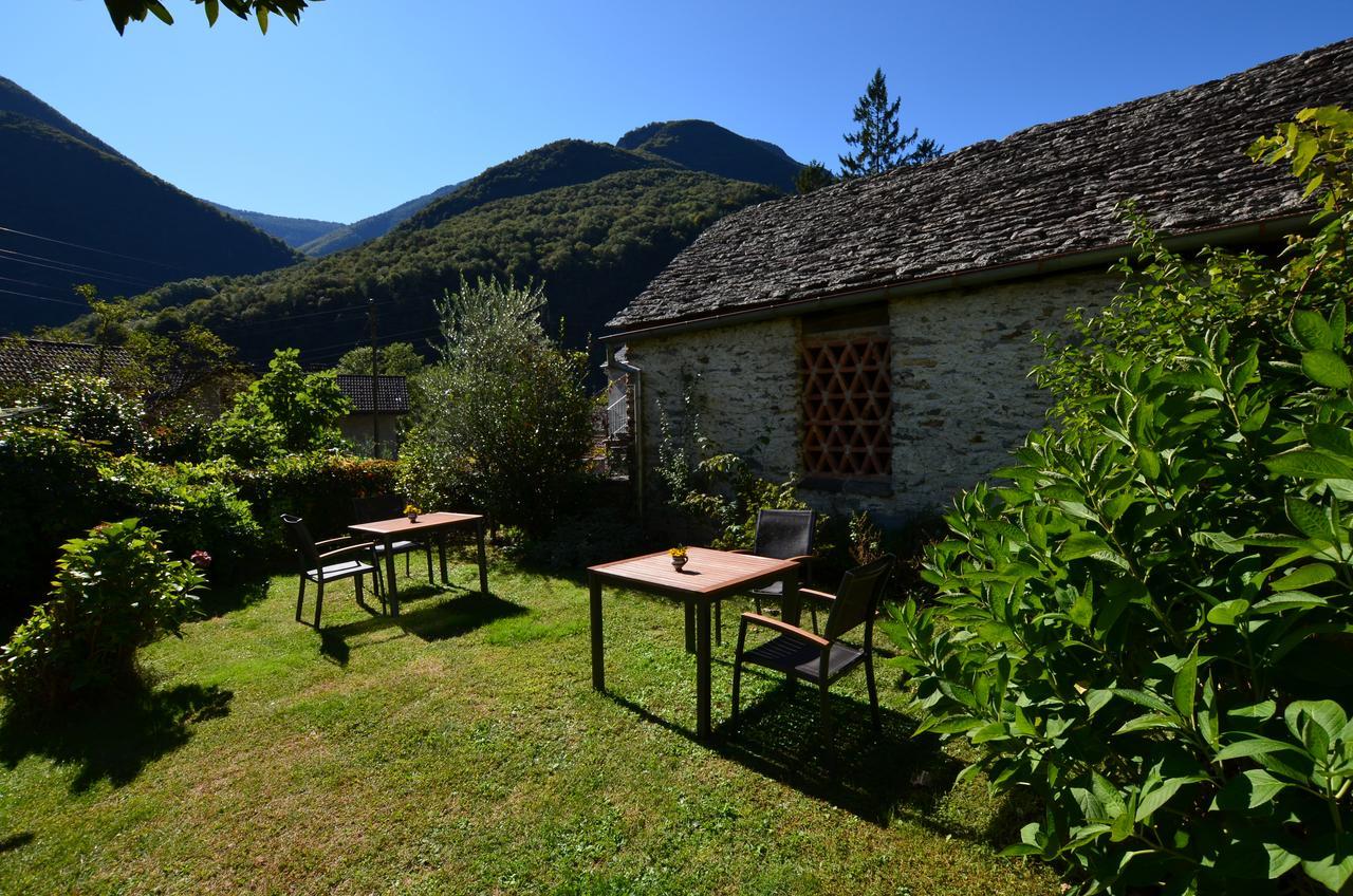 Hotel Garni Maggia Giumaglio Exterior foto